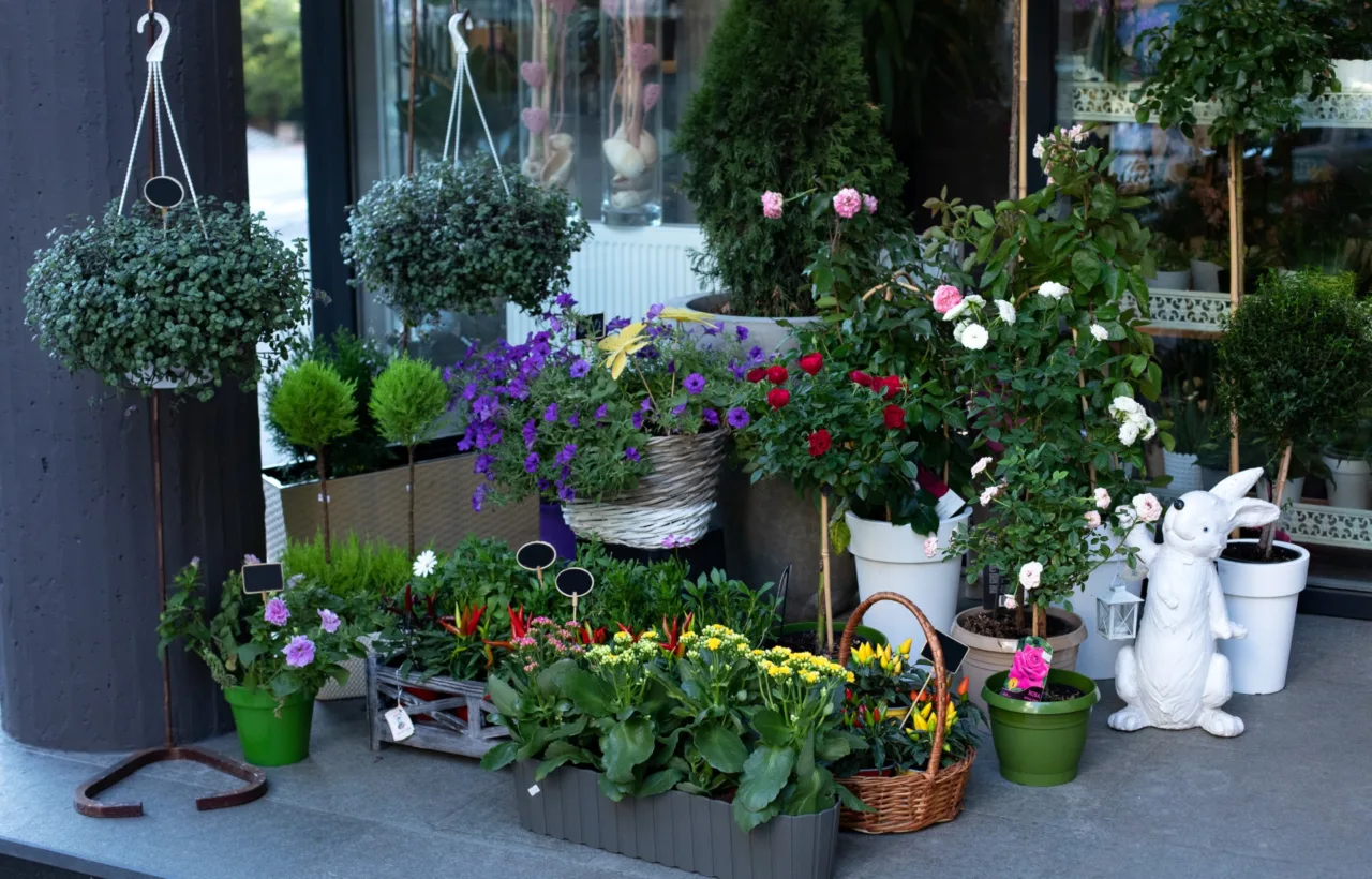 mini garden ideas small spaces balcony