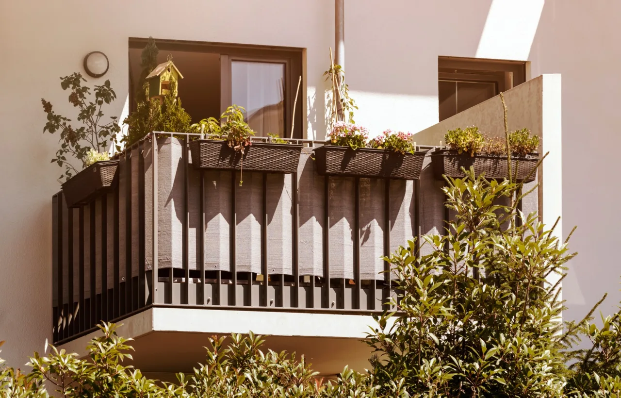 modern balcony garden